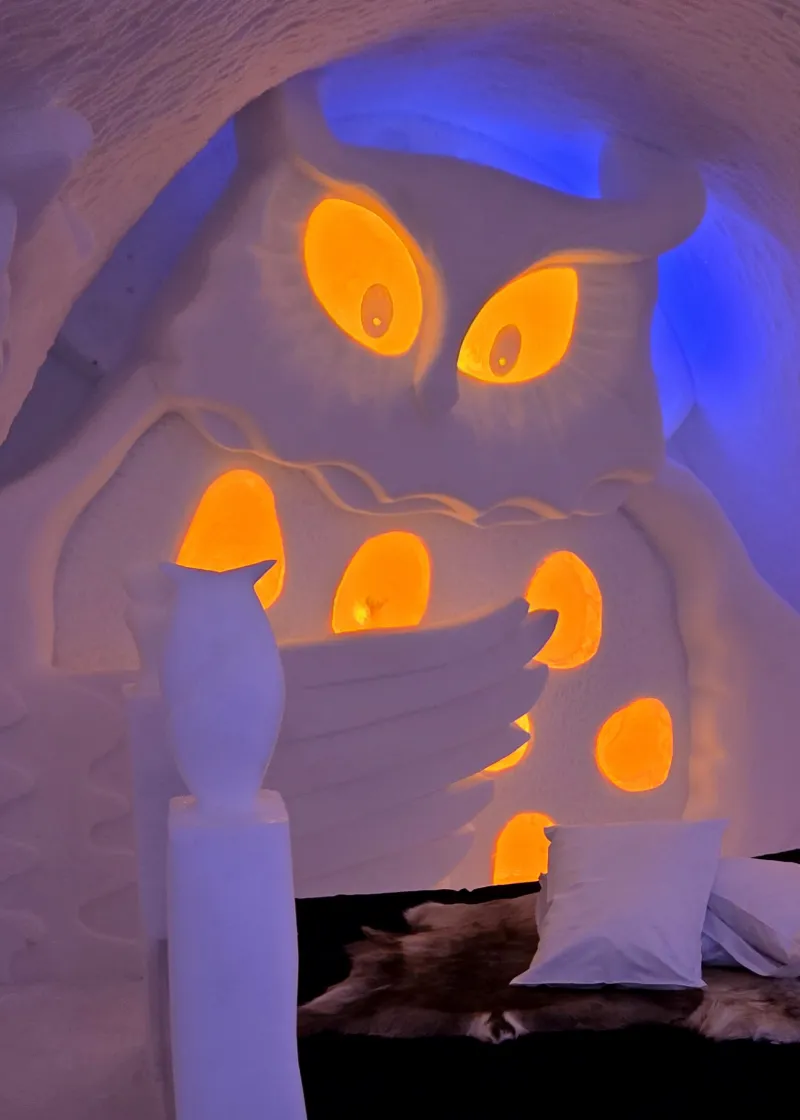 Konstnärlig isskulptur och iskonst på Icehotel