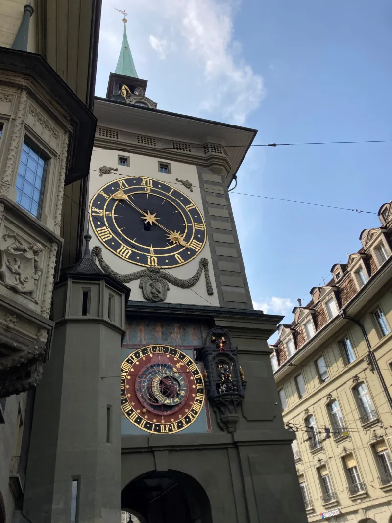 Det berömda Zytglogge-tornet i hjärtat av Berns gamla stad