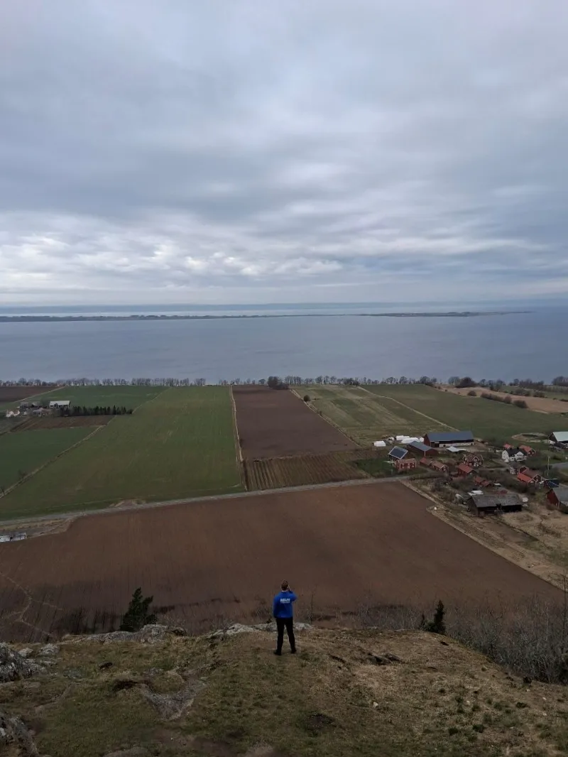 Gränna utsikt över åkrar och vetten