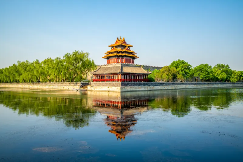 Historiskt vakttorn vid Förbjudna staden i Peking, Kina.