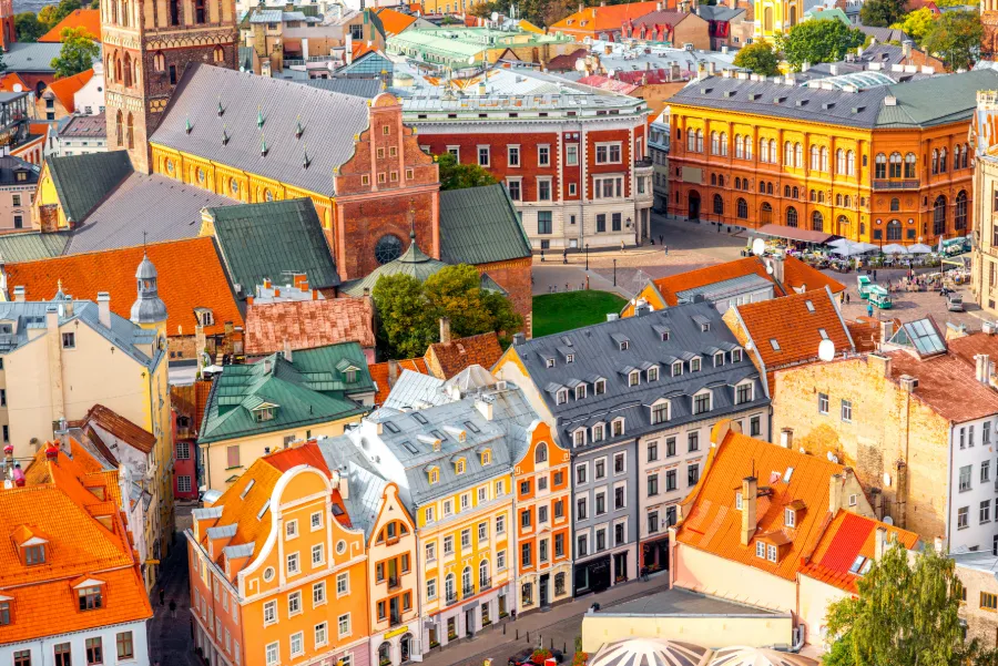 Färgglada hus i Baltikum