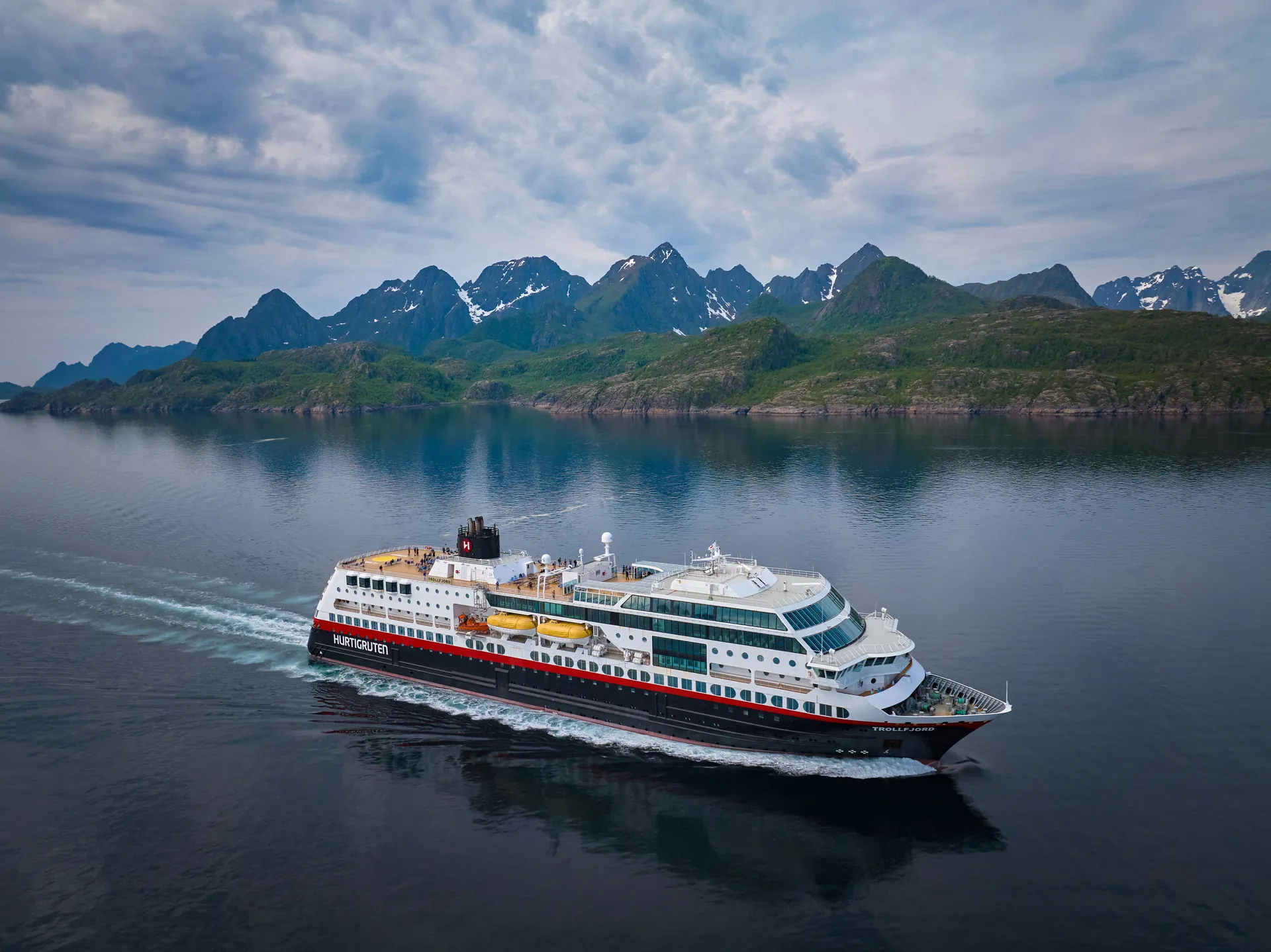 MS Trollfjord