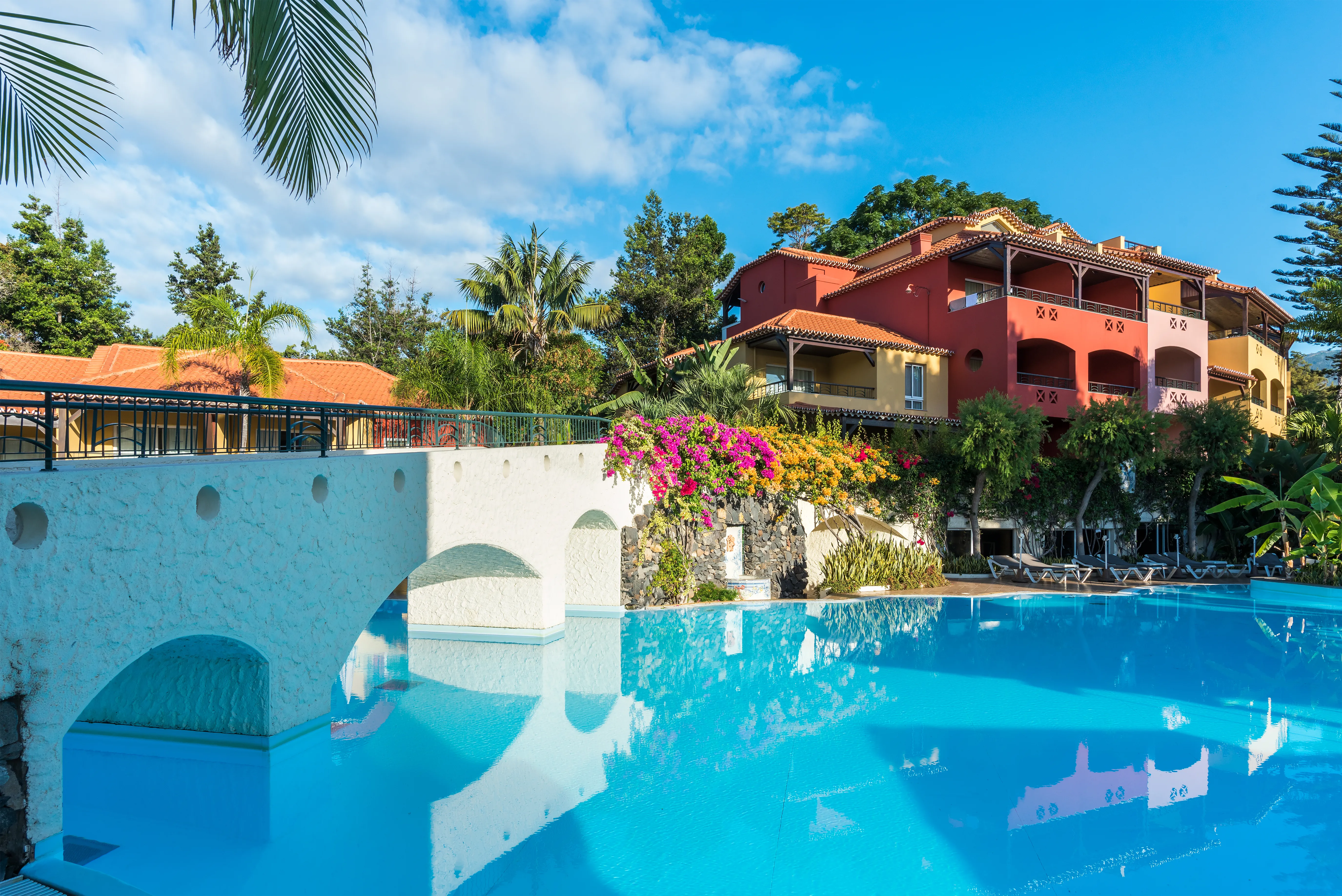 Rolfs Flyg & Bussresor AB