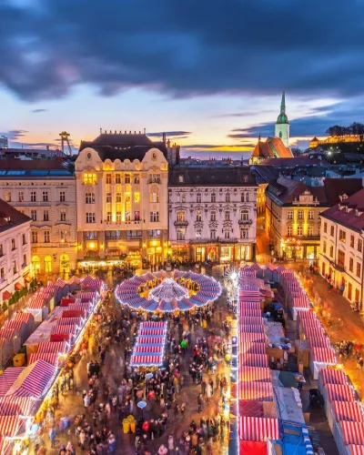 Wien och Bratislava Julmarknad 
